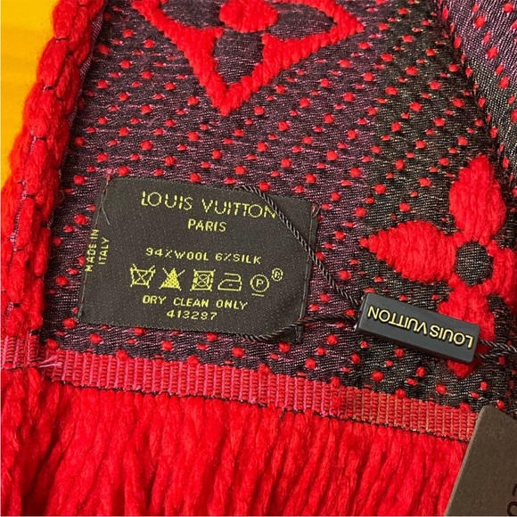 NWT LV LOGOMANIA RED WOOL SILK SCARF BOX RIBBON INCLUDED - Picture 7 of 8